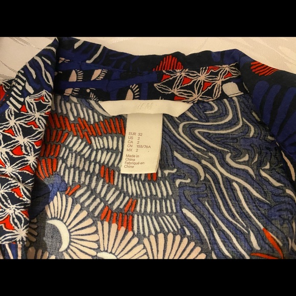 H&M Button Down with High Slits - Picture 5 of 6